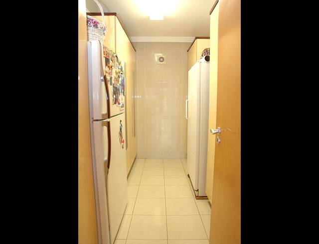 5 BEDROOM HOUSE FOR SALE IN OSLO BEACH